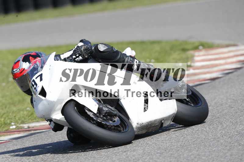 /44 09.08.2025 Plüss Moto Sport ADR/Freies Fahren/297